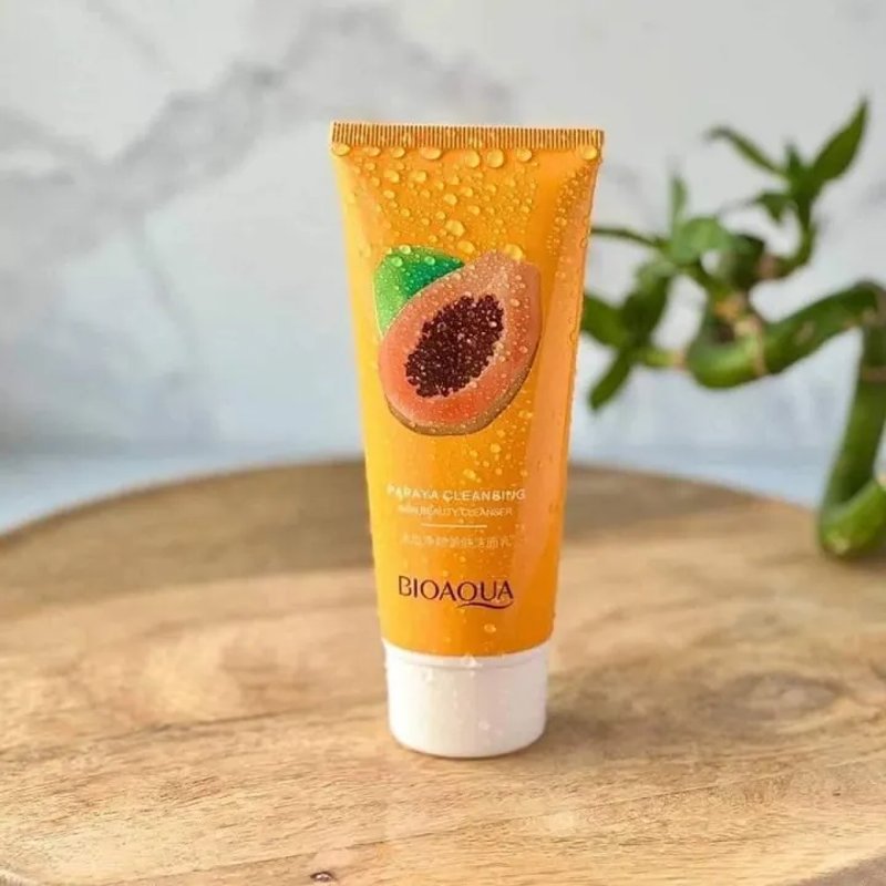 Bioaqua Papaya Moisturizing Face Wash 100g